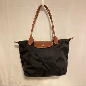 Medium Longchamp Le Pliage shoulder tote